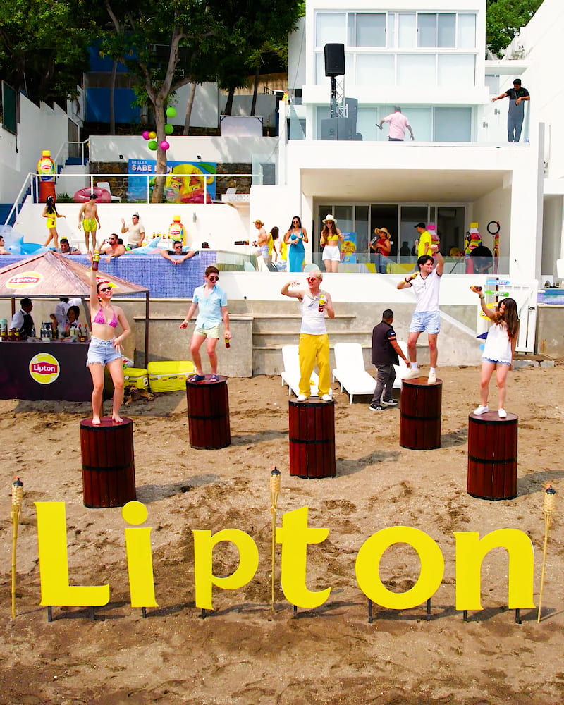 Lipton BTL — Activación costera con influencers