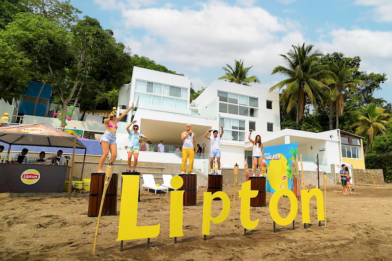 Lipton — Dinámica en piscina